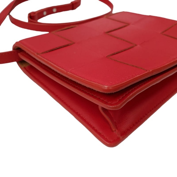 Bottega Vaneta RED MINI CASSETTE CROSSBODY BAG authentic - Picture 6 of 14